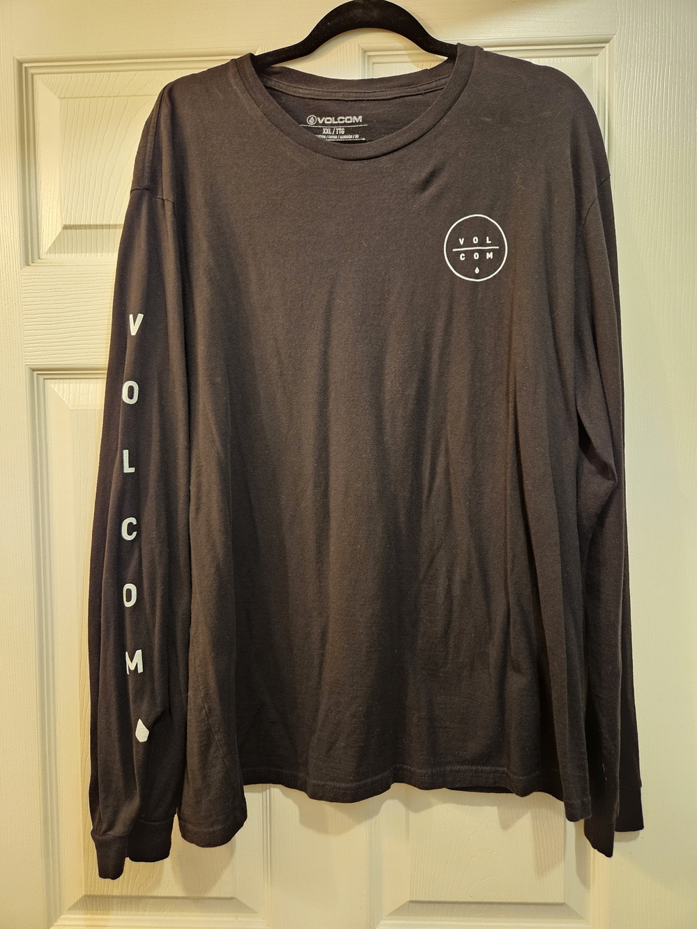 Volcom Men’s Long Sleeve Tee in Black with White Logo